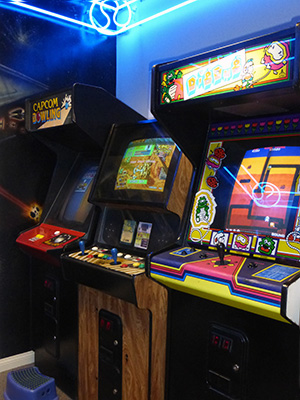 hennes_poway_arcade